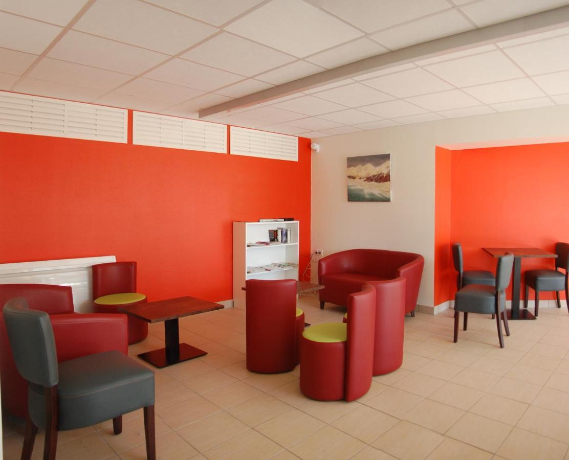 Gîte du Haut Cantal - Meublés avec kitchenette et chambres sans kitchenette Condat  Exterior foto