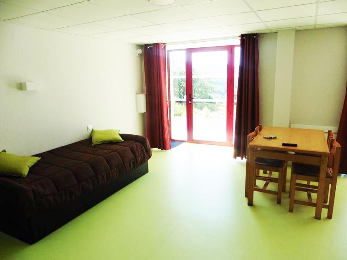 Gîte du Haut Cantal - Meublés avec kitchenette et chambres sans kitchenette Condat  Exterior foto